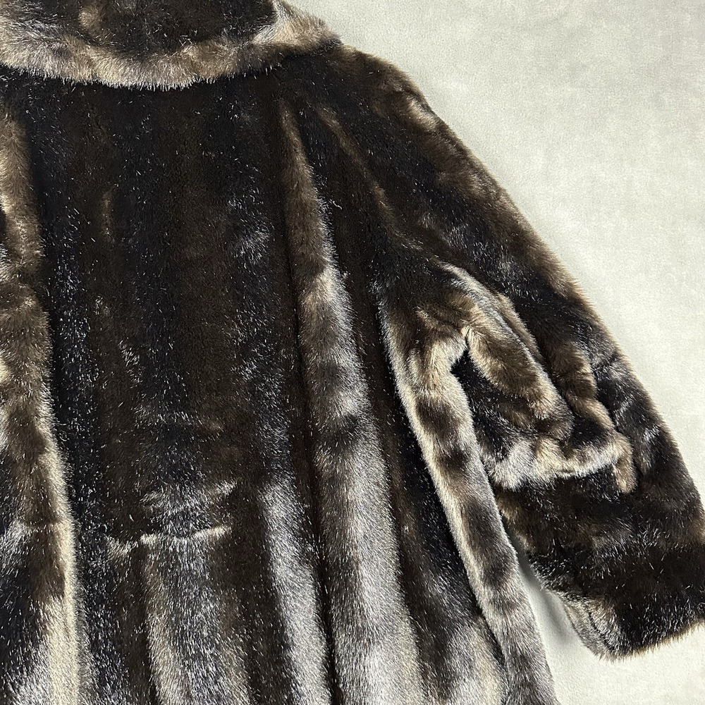 Vintage Women’s Tissavel France Faux Fur Chocolate Brown Union Made Size M - Picture 14 of 15